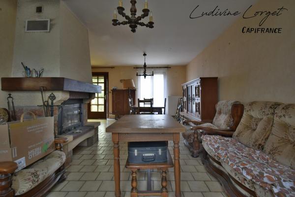 NEUILLY SAINT FRONT (Aisne) MAISON DE PLAIN-PIED A VENDRE – 66 M²  – 1 CHAMBRE – SOUS-SOL TOTAL – GRAND BALCON – TERRAIN DE 1 040 M²