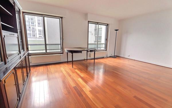 Appartement à vendre    4 pièces • 83 m2 Paris 19