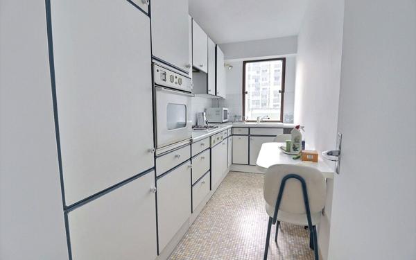 Appartement à vendre    4 pièces • 83 m2 Paris 19