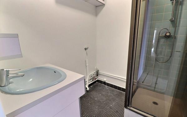 Appartement à vendre    4 pièces • 83 m2 Paris 19