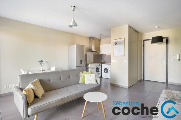 Bron (69500) T2 Bron centre - Balcon et possibilité garage