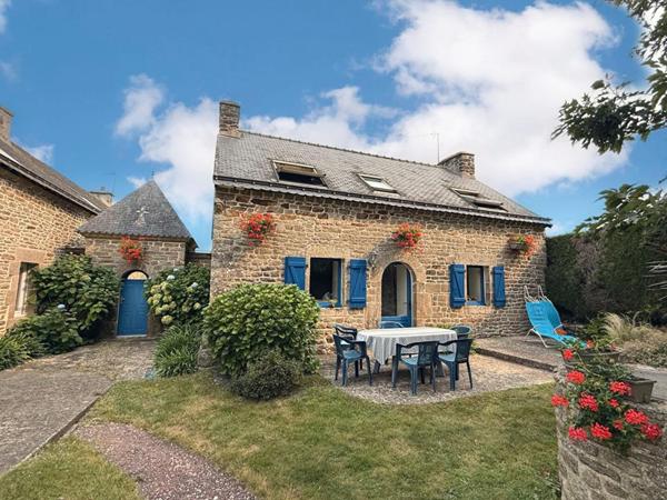 A 7 min au nord de Vannes. Propriété de caractère aux portes de Vannes, 16 pièces, 310M², 1600 M² de terrain