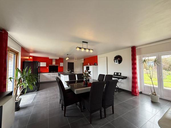 A 7 min au nord de Vannes. Propriété de caractère aux portes de Vannes, 16 pièces, 310M², 1600 M² de terrain