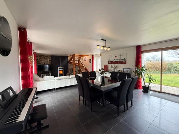 A 7 min au nord de Vannes. Propriété de caractère aux portes de Vannes, 16 pièces, 310M², 1600 M² de terrain