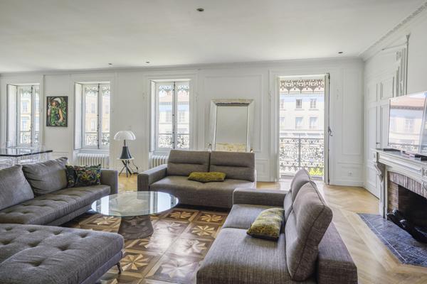 Appartement étage élevé cours Franklin Roosevelt