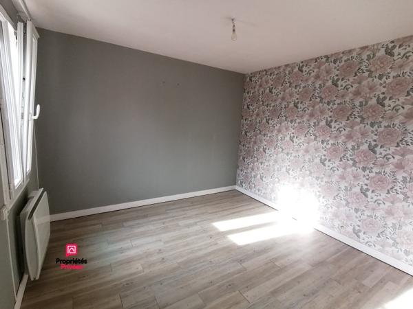 TRUN (61160) maison   5 pièces,  103  m2 environ,  4 chambres, 1 bureau  PRIX  146 000 honoraires 4,29% inclus à la charge de l'acquéreur, soit 140 000 hors honoraires