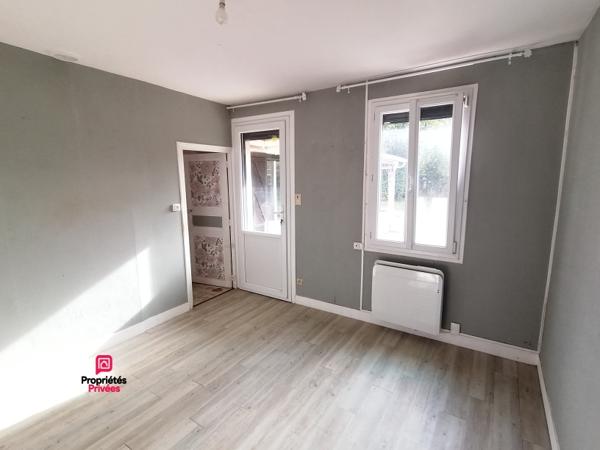 TRUN (61160) maison   5 pièces,  103  m2 environ,  4 chambres, 1 bureau  PRIX  146 000 honoraires 4,29% inclus à la charge de l'acquéreur, soit 140 000 hors honoraires