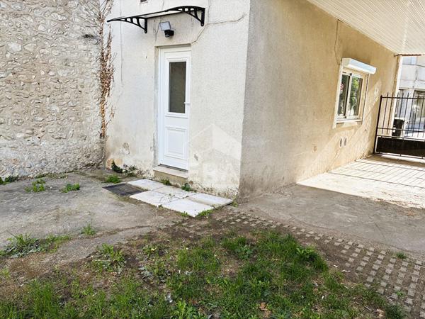 STUDIO / T1 A LOUER - BLOIS - QUARTIER VIENNE, FONCTIONNEL, ENTIEREMENT REFAIT A NEUF