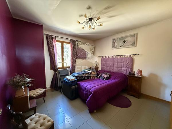 A VENDRE SAINT MAXIMIN LA SAINTE BAUME  MAISON  T5  DE 130 M² SUR 1540 M² DE JARDIN GARAGE PISCINE