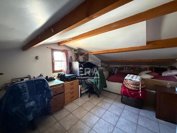 A VENDRE SAINT MAXIMIN LA SAINTE BAUME  MAISON  T5  DE 130 M² SUR 1540 M² DE JARDIN GARAGE PISCINE