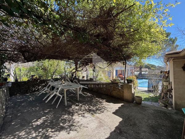 A VENDRE SAINT MAXIMIN LA SAINTE BAUME  MAISON  T5  DE 130 M² SUR 1540 M² DE JARDIN GARAGE PISCINE