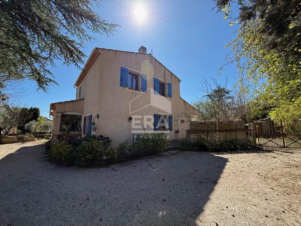 A VENDRE SAINT MAXIMIN LA SAINTE BAUME  MAISON  T5  DE 130 M² SUR 1540 M² DE JARDIN GARAGE PISCINE