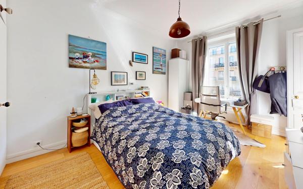 Appartement à vendre    5 pièces • 103 m2 Paris 1