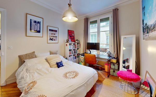 Appartement à vendre    5 pièces • 103 m2 Paris 1