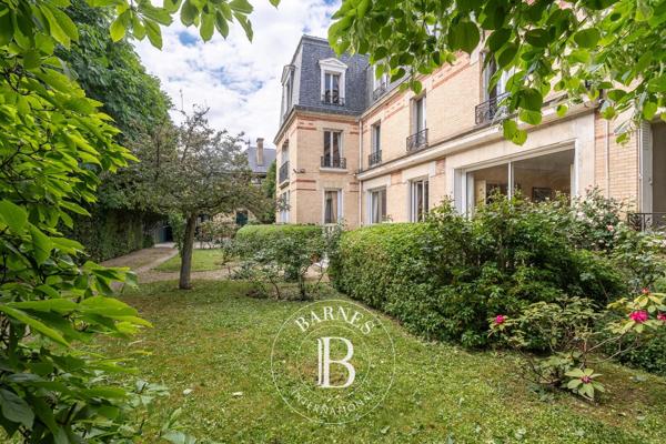 Paris 16ème, Maison 10 Chambres -  1 065 m² à vendre