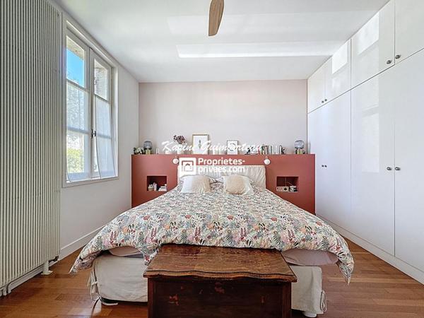 Villa Libourne + piscine + gîte + grand jardin