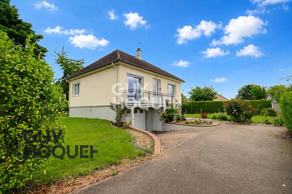Menneval Maison traditionnelle avec commerces à pied