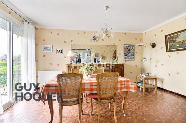 Menneval Maison traditionnelle avec commerces à pied