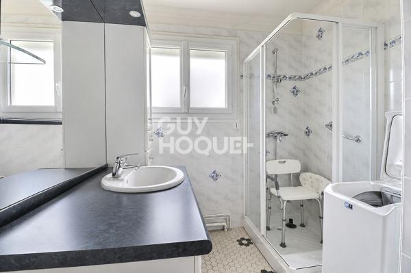 Menneval Maison traditionnelle avec commerces à pied