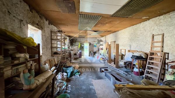 Maison de caractère aux multiples possibilités au coeur du village