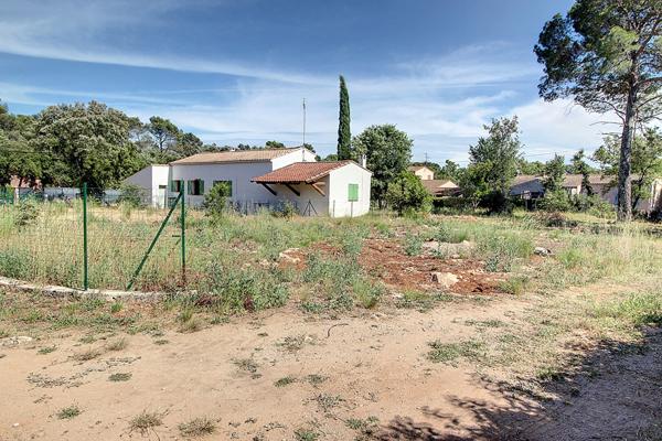 A VENDRE EN EXCLUSIVITE Terrain constructible 1444m2 , Viabilisé, tout à l'égout, gaz de ville