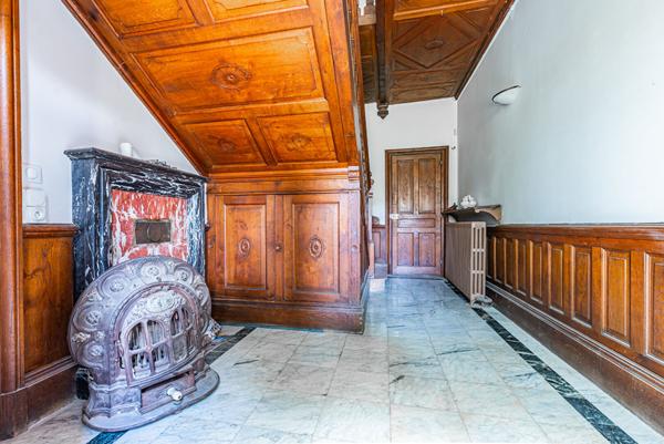 Maison Bourgeoise ,Dole Saint-Ylie, 380 m² habitable + greniers + caves + dépendance