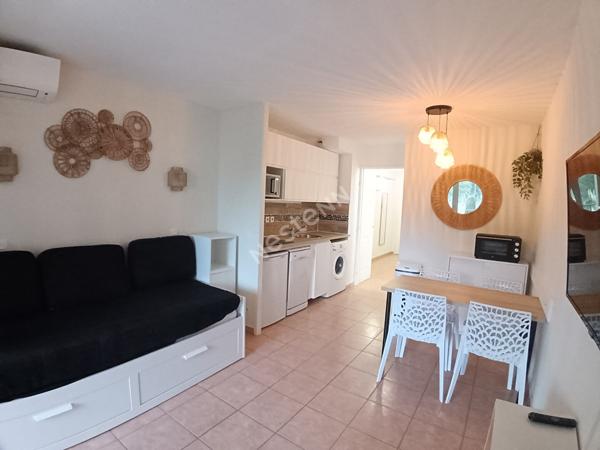 Six-fours les plages Appartement T2 de 27 m² avec terrasse de 7 m² et place parking