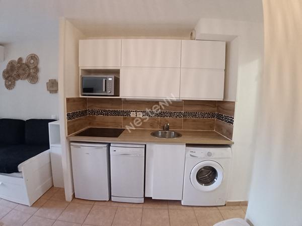 Six-fours les plages Appartement T2 de 27 m² avec terrasse de 7 m² et place parking