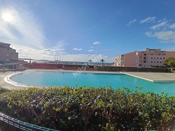 Six-fours les plages Appartement T2 de 27 m² avec terrasse de 7 m² et place parking