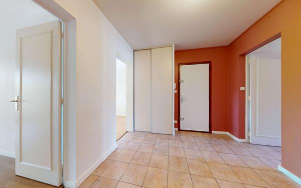 Appartement à vendre    3 pièces • 78,94 m2 Lyon 1