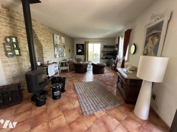 Cahors Maison de 150 m², 3 chambres, piscine.