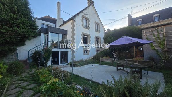 Maison à PONTIVY, 56300 - 8 pièces 210m²