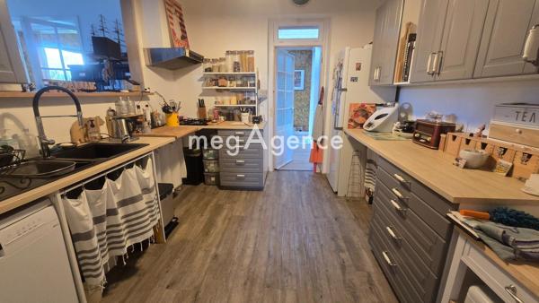 Maison à PONTIVY, 56300 - 8 pièces 210m²