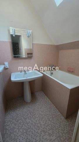 Maison à PONTIVY, 56300 - 8 pièces 210m²