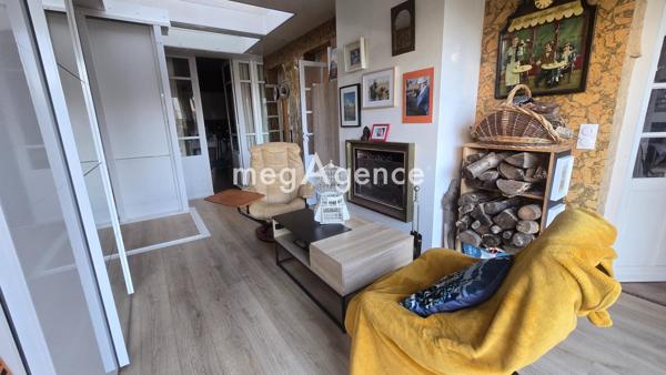 Maison à PONTIVY, 56300 - 8 pièces 210m²