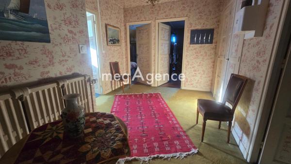 Maison à PONTIVY, 56300 - 8 pièces 210m²