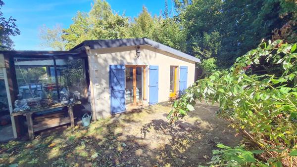 A vendre terrain avec petite maison existante CHESSY 77