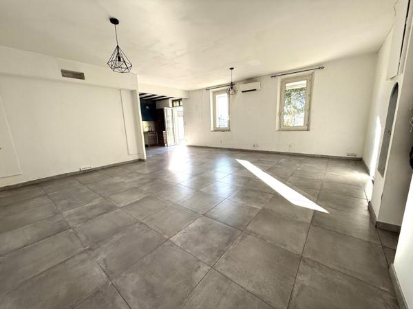 Calme - Aucun vis à vis - Lumineuse - A rénover