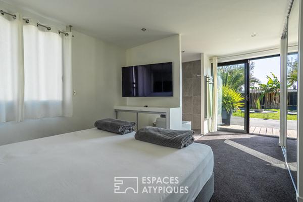 Longère rénovée et son extension contemporaine à deux pas du haras