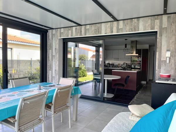 Villa récente (2021) – 125 m² – Piscine & prestations haut de gamme.