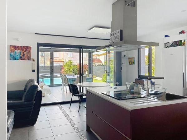 Villa récente (2021) – 125 m² – Piscine & prestations haut de gamme.