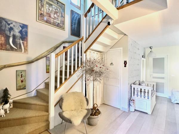 Divonne-les-Bains (01220) Maison familiale 4 chambres - Calme, nature et confort moderne