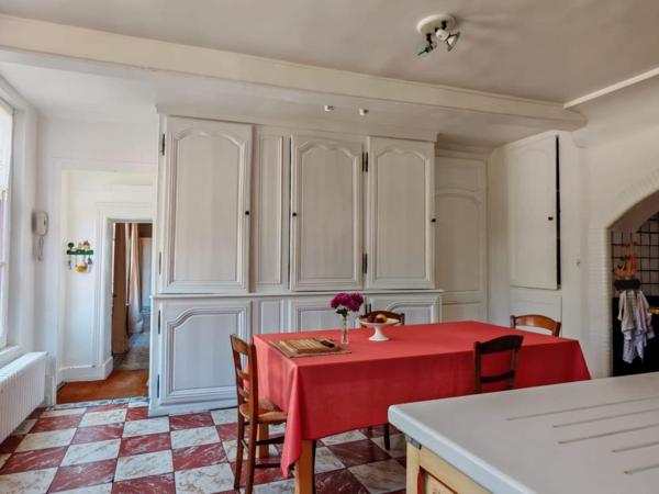 L'élégance d'un hôtel particulier chargé de trois siècles d'histoire