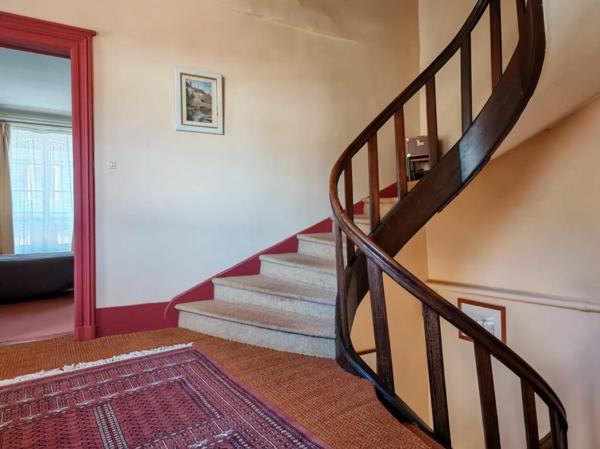 L'élégance d'un hôtel particulier chargé de trois siècles d'histoire