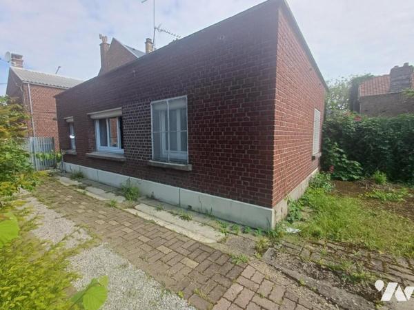 SAINT HONORE : MAISON de PLAIN-PIED de 65 m² avec JARDIN et 3 GARAGES