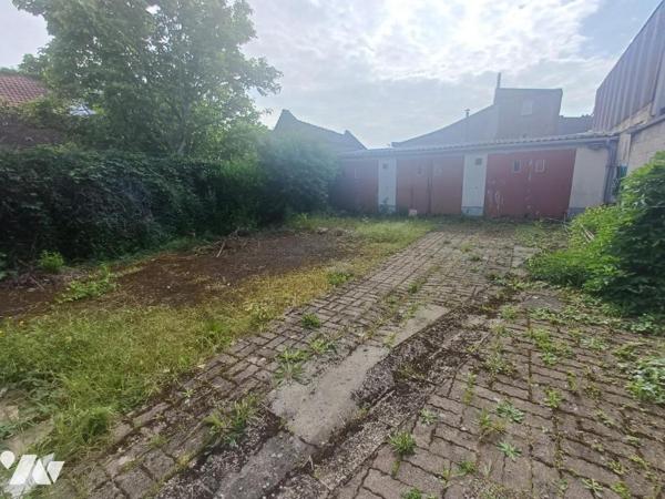 SAINT HONORE : MAISON de PLAIN-PIED de 65 m² avec JARDIN et 3 GARAGES
