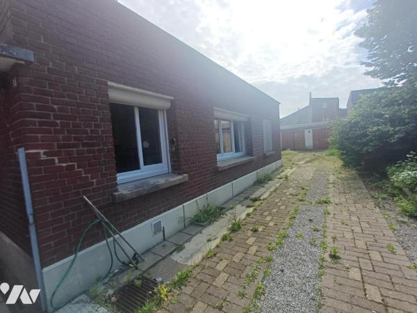 SAINT HONORE : MAISON de PLAIN-PIED de 65 m² avec JARDIN et 3 GARAGES