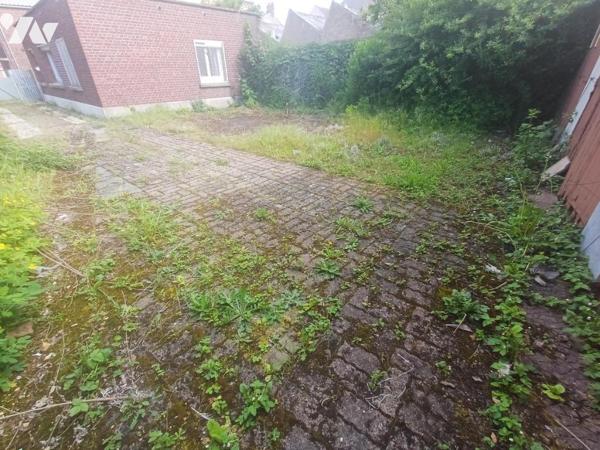 SAINT HONORE : MAISON de PLAIN-PIED de 65 m² avec JARDIN et 3 GARAGES