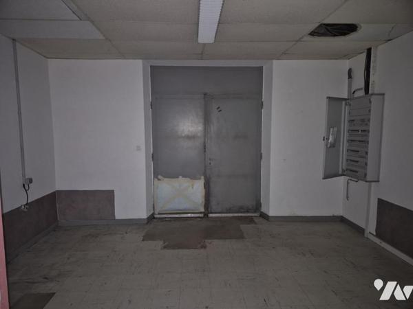 LOCAL COMMERCIAL MARNAY CENTRE