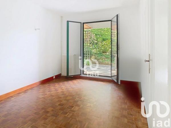 Apartment for sale 5 rooms 91 m² Garches